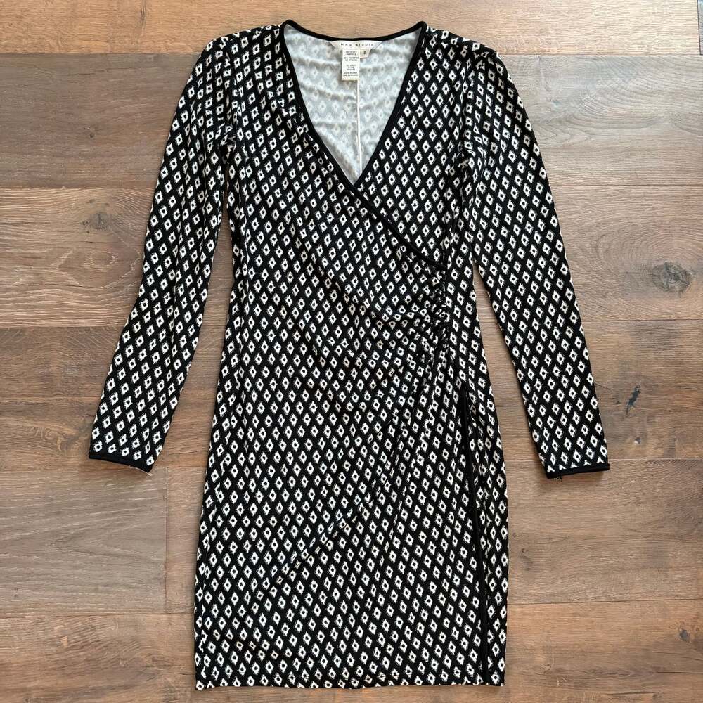 Max Studio Dress Medium Black White Long Sleeve Pullover Stretch ~ Size S